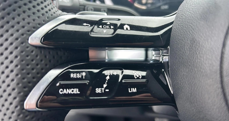 Mercedes-Benz GLB cena 242299 przebieg: 10000, rok produkcji 2023 z Czempiń małe 154